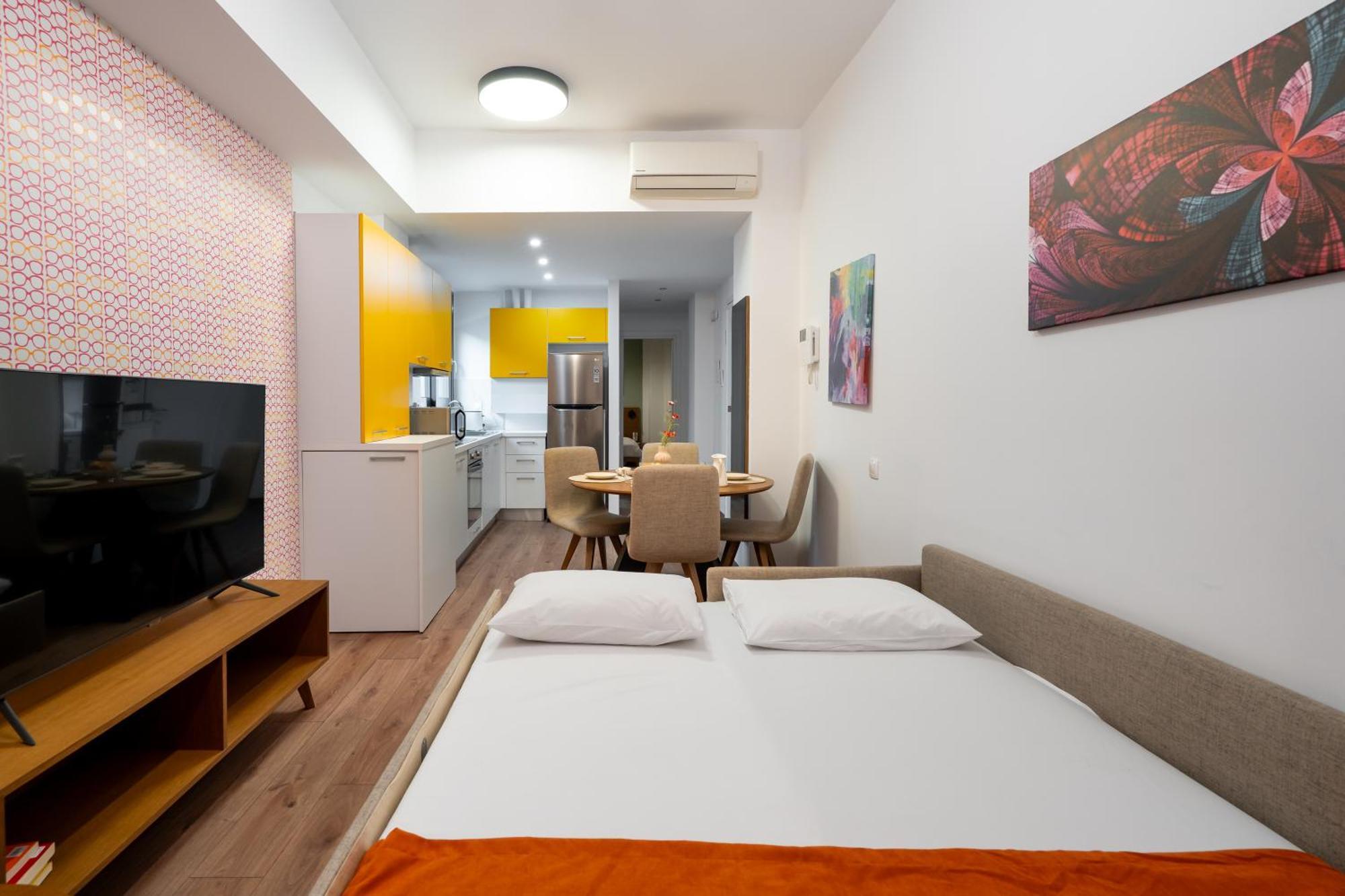 One-Bedroom Apartment